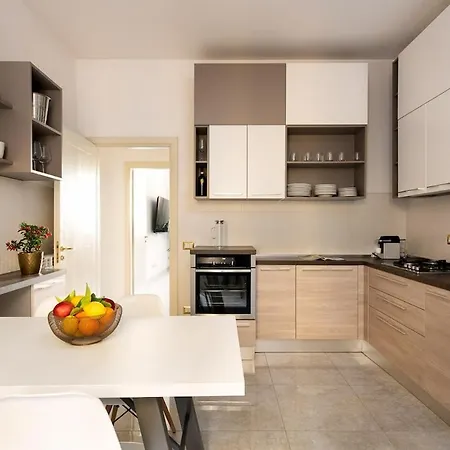 Apartment Idyllia - Spacious Bright Flat