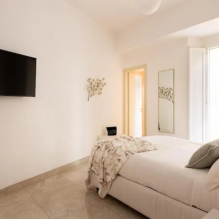 아파트 Idyllia - Spacious Bright Flat